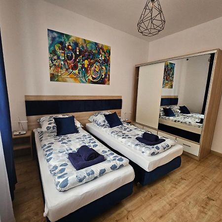 Apartamenty Koktajlove 凯尔采 外观 照片