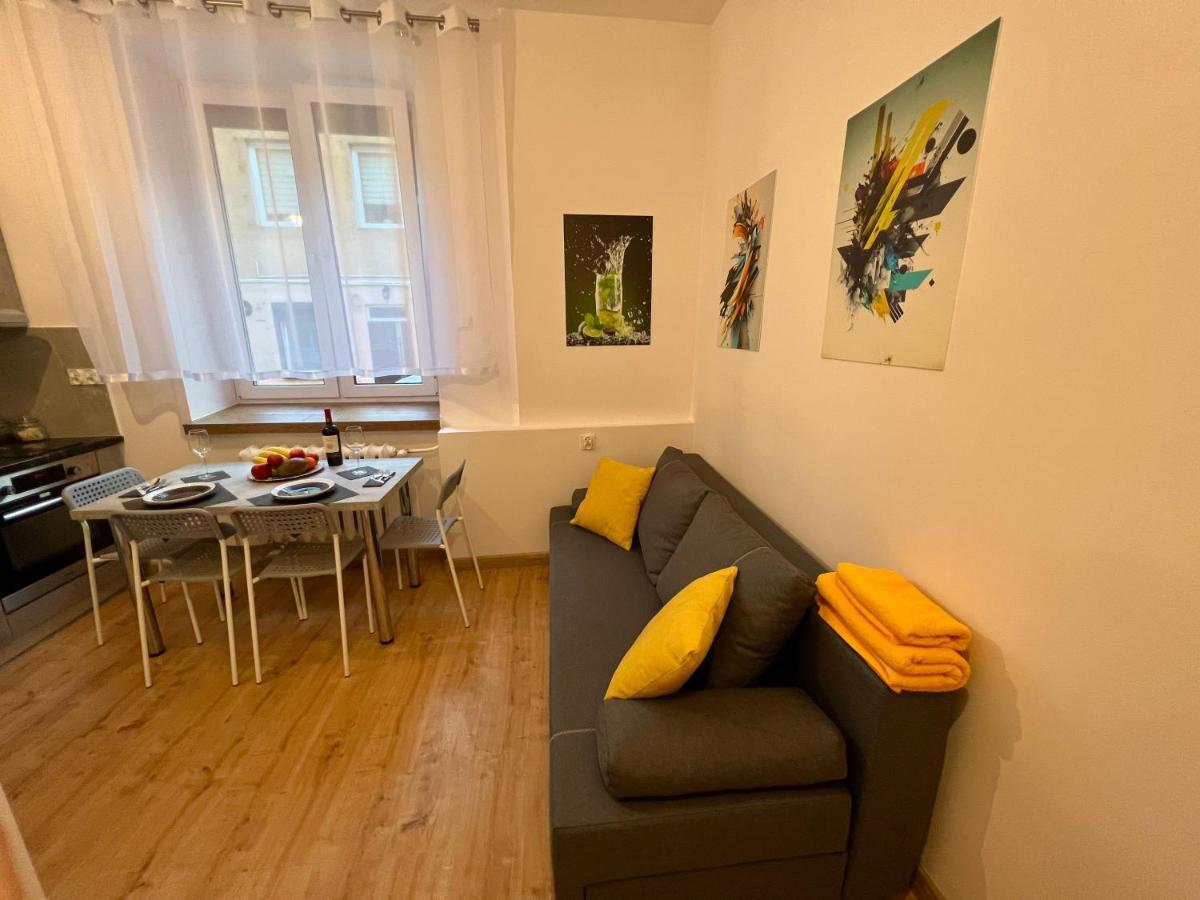 Apartamenty Koktajlove 凯尔采 外观 照片
