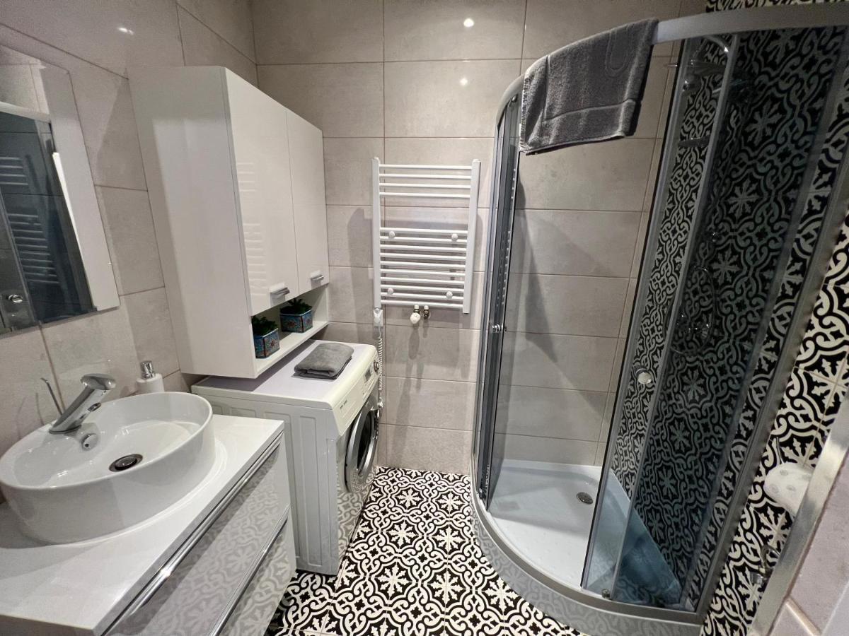 Apartamenty Koktajlove 凯尔采 客房 照片