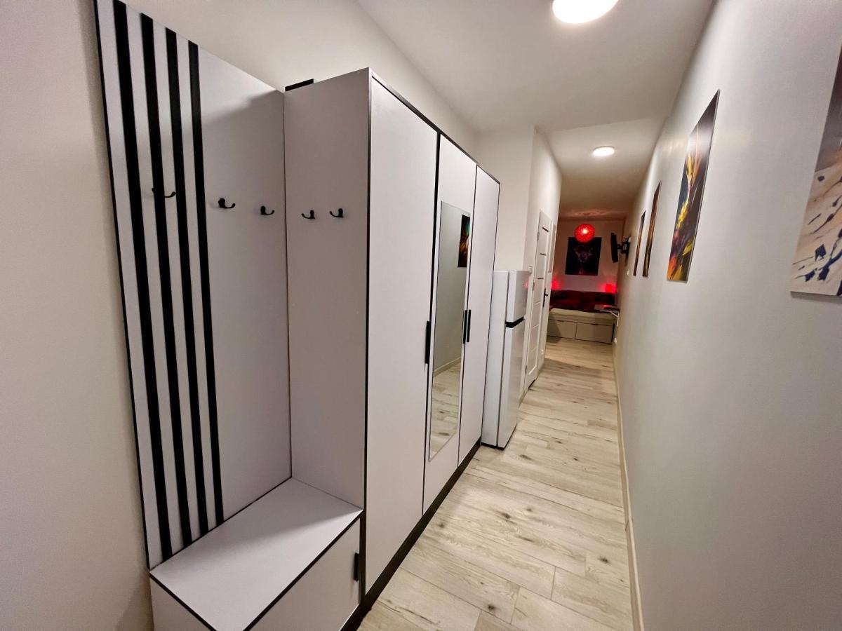 Apartamenty Koktajlove 凯尔采 外观 照片