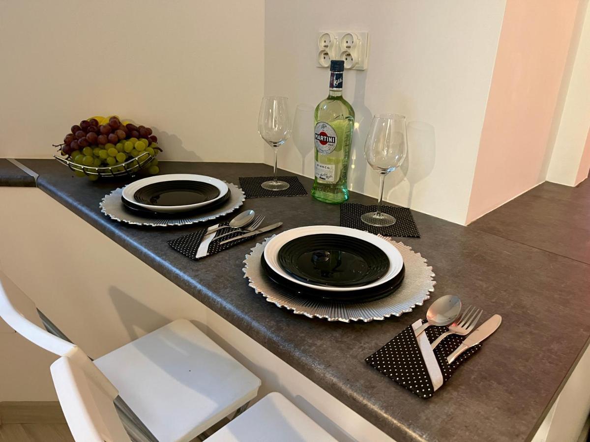 Apartamenty Koktajlove 凯尔采 外观 照片