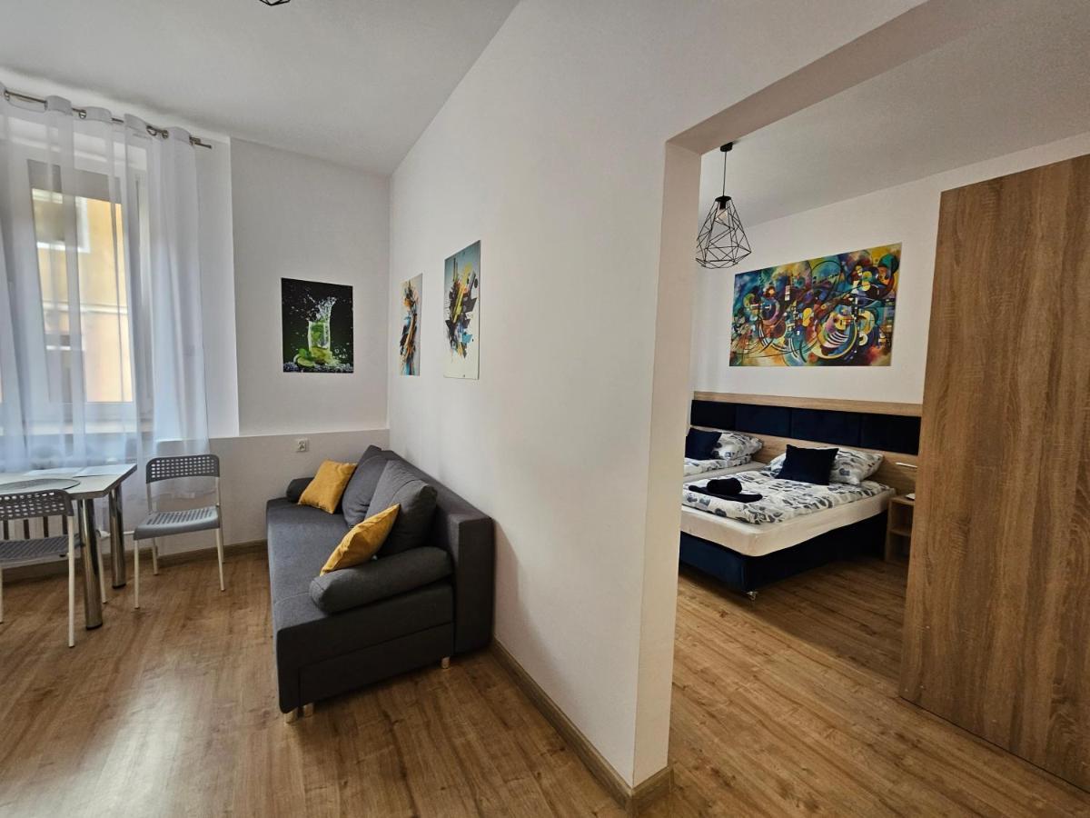Apartamenty Koktajlove 凯尔采 外观 照片