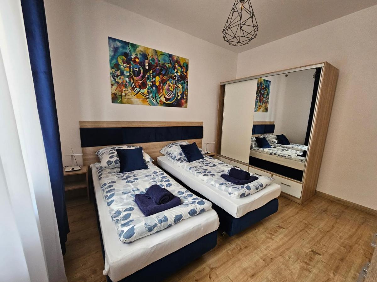 Apartamenty Koktajlove 凯尔采 外观 照片