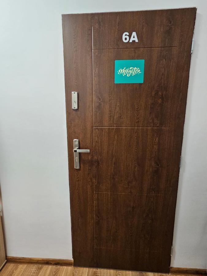 Apartamenty Koktajlove 凯尔采 外观 照片