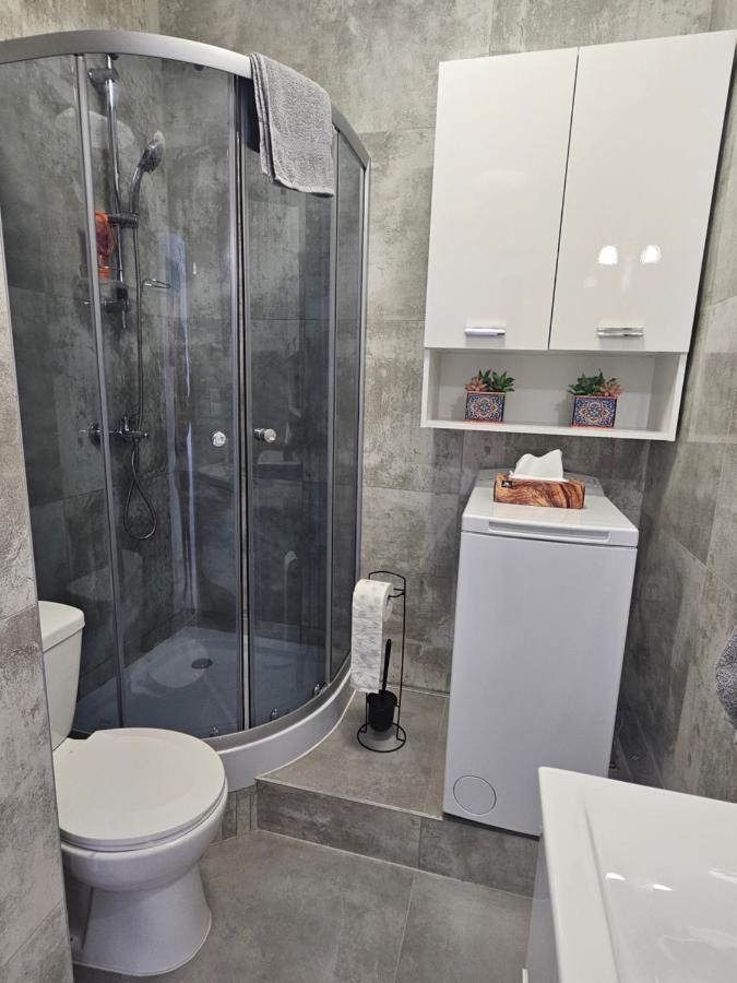 Apartamenty Koktajlove 凯尔采 外观 照片